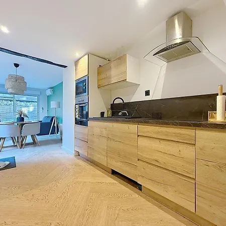 Piscine, Sauna&balnéo Au Cœur De Appartement