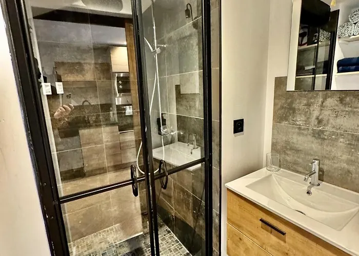 Piscine, Sauna&balnéo Au Cœur De Rouen